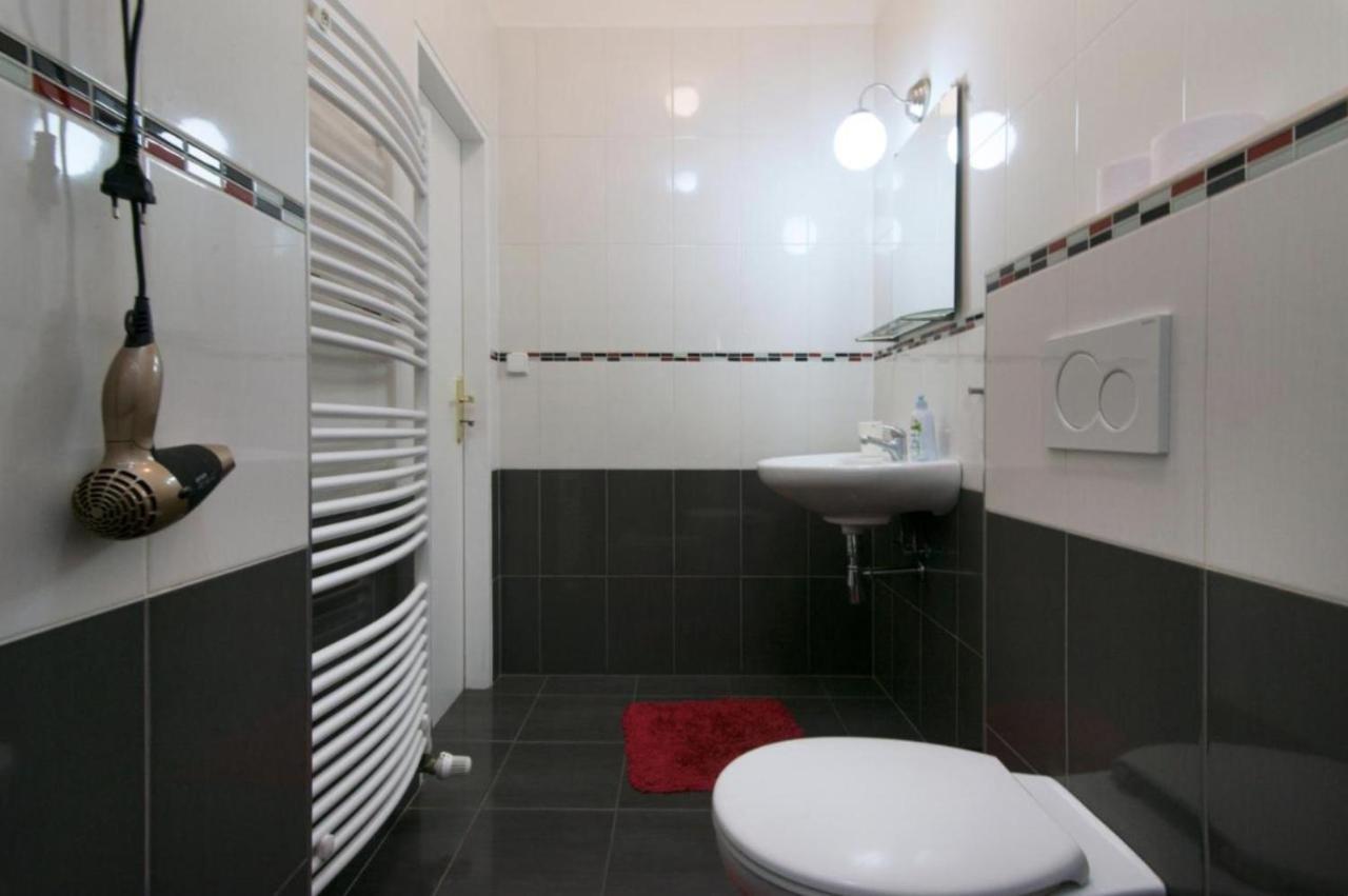 Central Prague Wenceslas Square Apartments Buitenkant foto