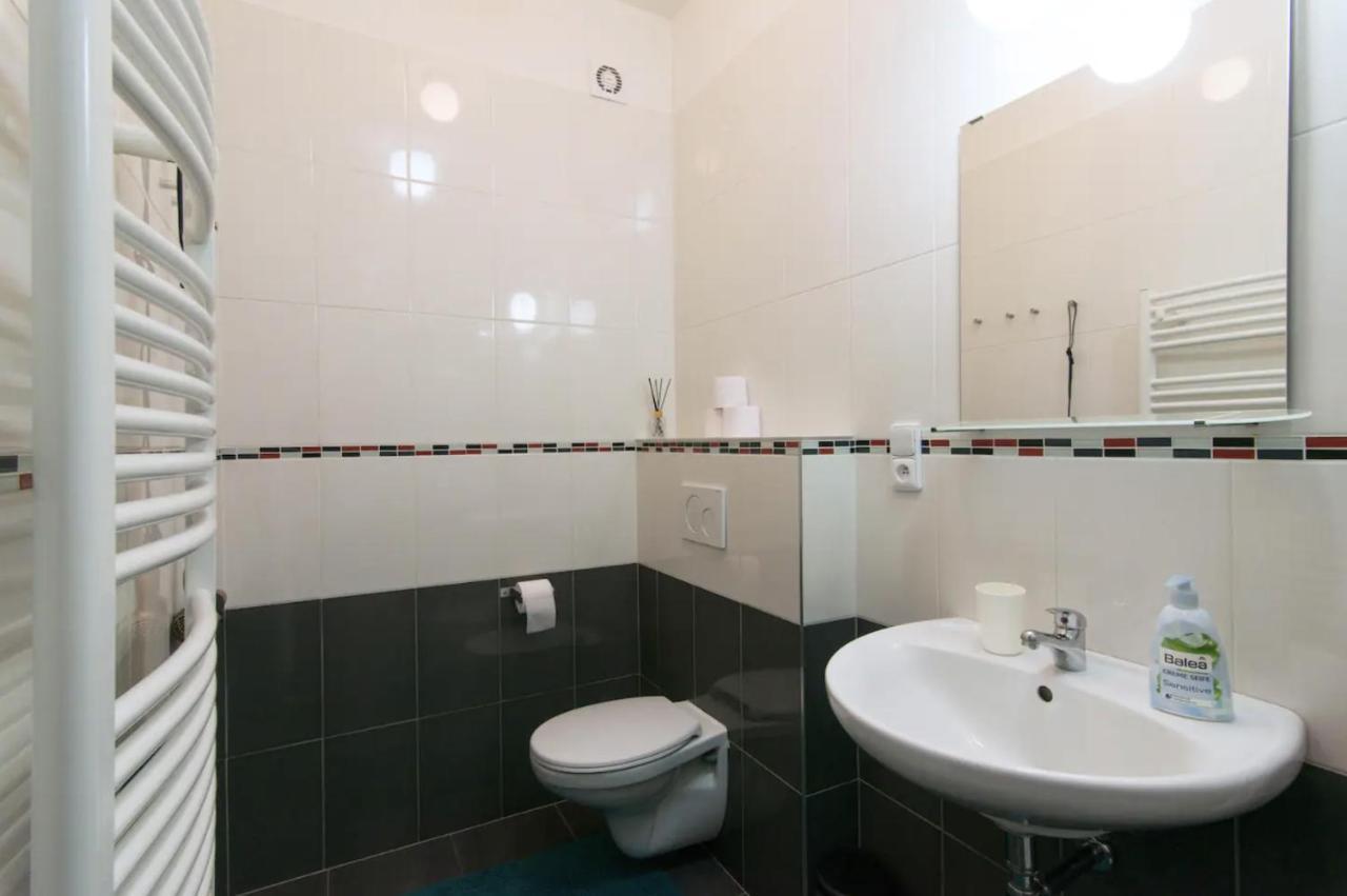 Central Prague Wenceslas Square Apartments Buitenkant foto