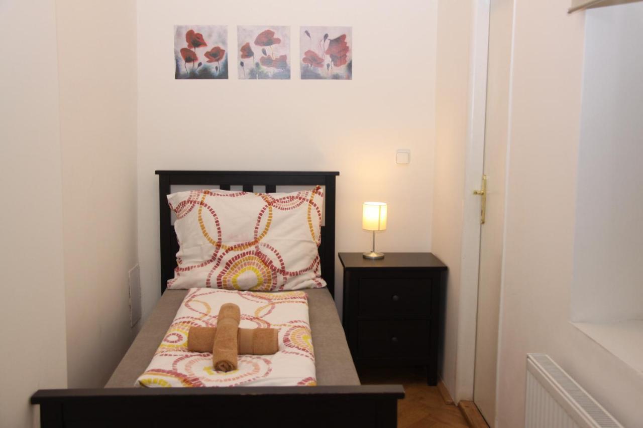 Central Prague Wenceslas Square Apartments Buitenkant foto